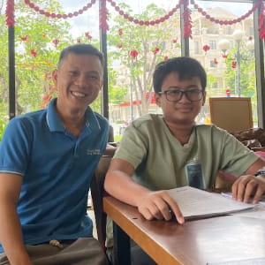Bé Đăng Khoa rèn chữ bút bi Gò Vấp