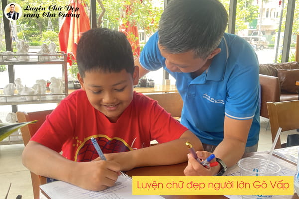 Lớp luyện chữ đẹp dành cho học sinh cấp 2 và cấp 3 tại Gò Vấp của Chú Cường
