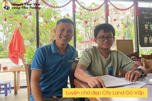 Luyện chữ đẹp CityLand Gò Vấp cùng Chú Cường đào tạo chuẩn phương pháp viết ứng dụng